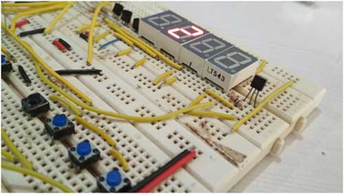 Prototype of 7473 JK Flip Flop IC and 555 IC based Fastest Finger First Circuit