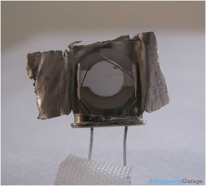Internal Mechanism of Quartz Crystal Resonator Internal Mechanism of Quartz Crystal Resonator