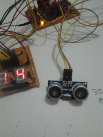 Distance Finder Based on AT89S52 and Ultra-Sonic Sensors HC-SR04