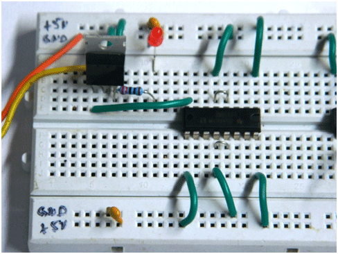 Image of L293D Motor Driver circuit on Breadboard