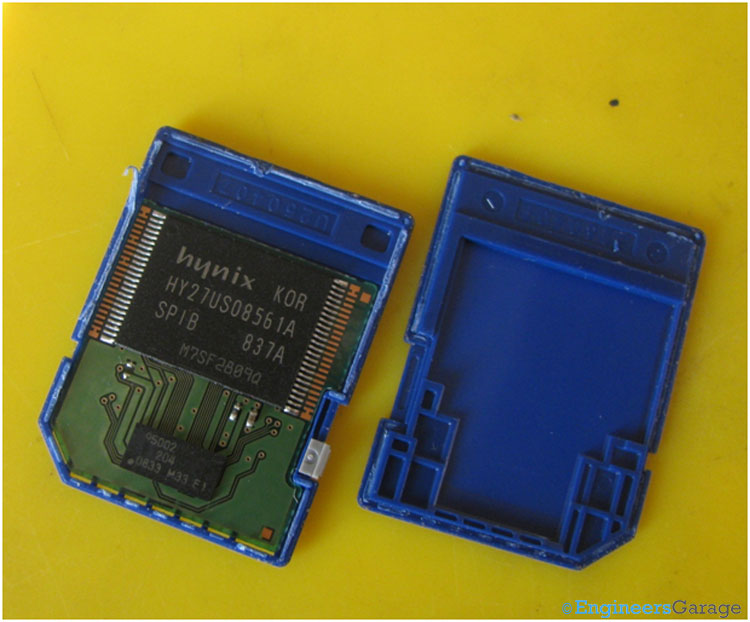 Image Showing Internal Structure of A Memory Card