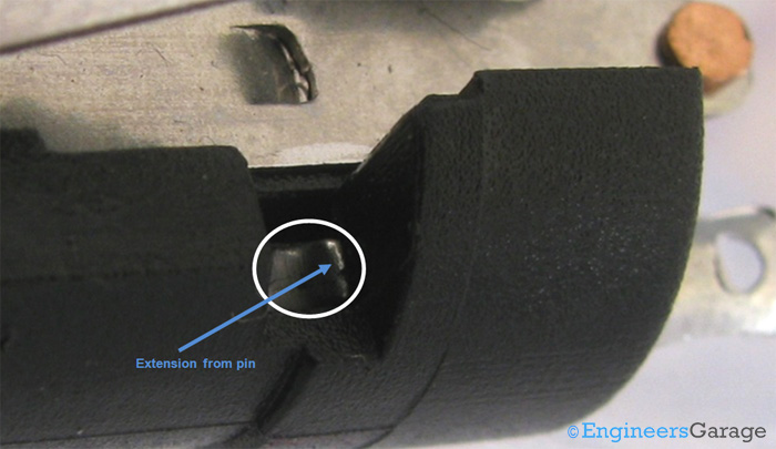 Image Showing Mechanism for Holding Pins in Connector