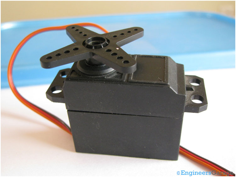 Image Showing Servo Motor with a Rotation Limit of 180 Degrees