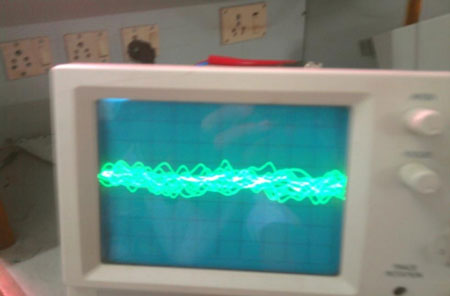 Image Showing Sound Signals Observed on CRO