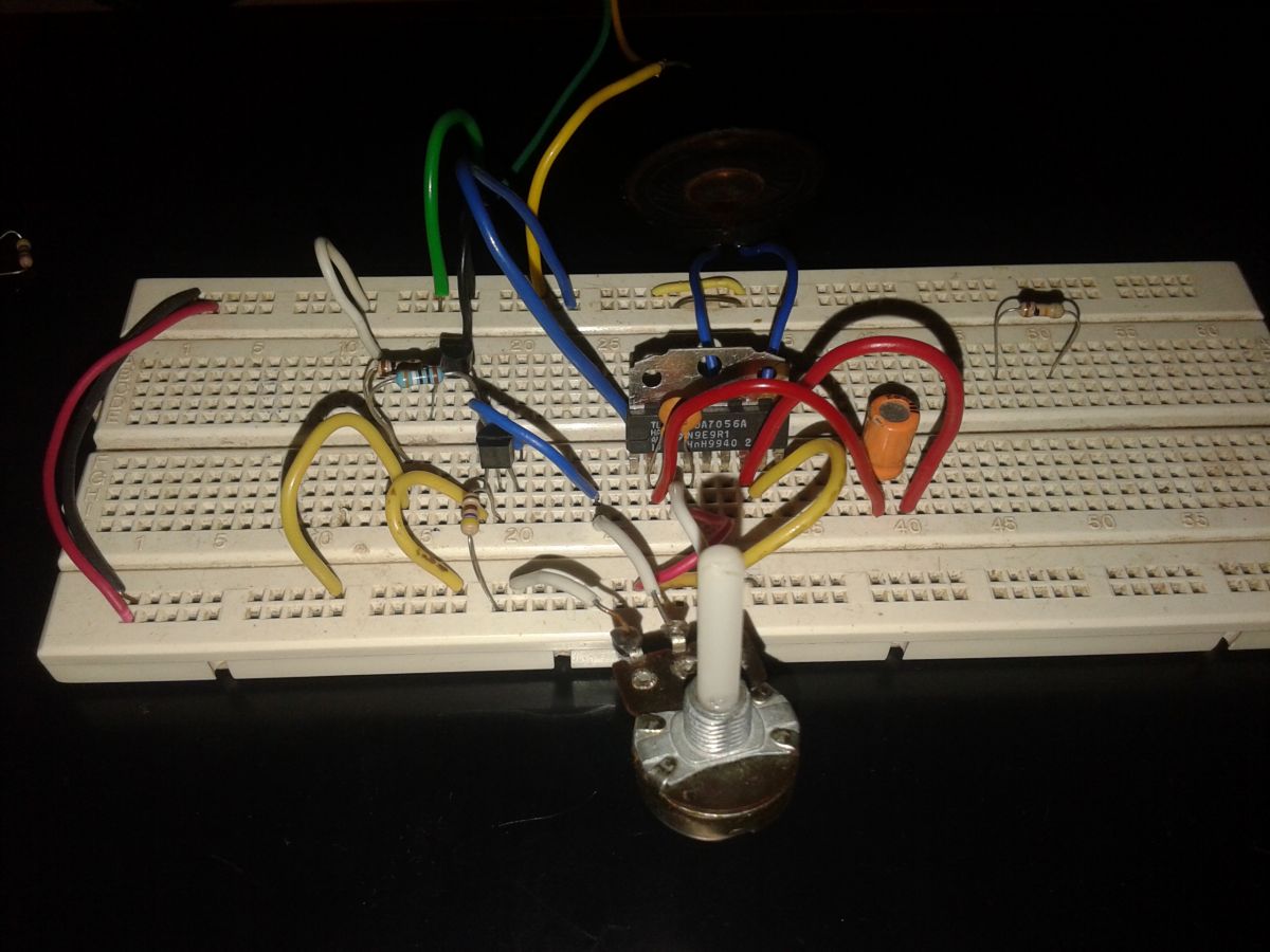 Image showing TDA7056 based Audio Amplifier Circuit designed on a breadboard