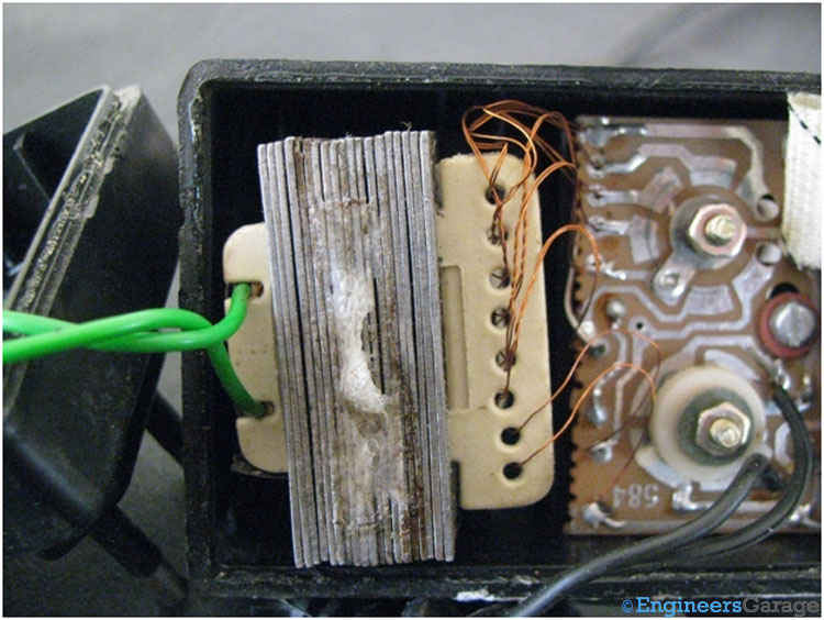  Image showing connection setting of adapter to transformer and voltage regalatory knob