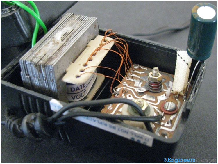 Internal circuit arrangement of adapter