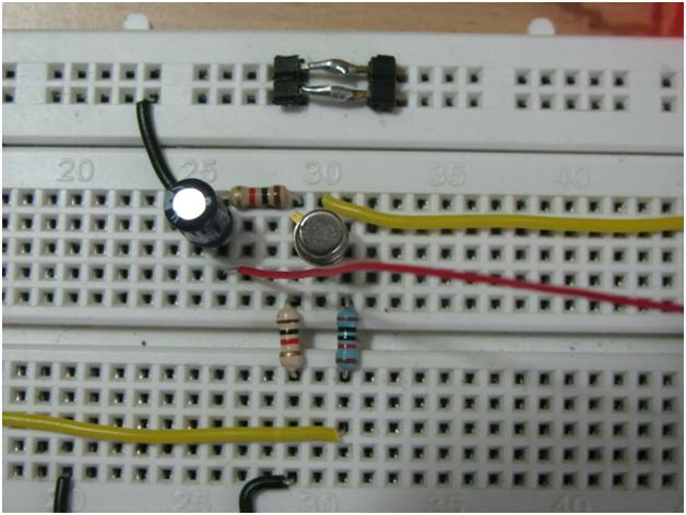 Low-Pass Filter Circuit On Breadboard