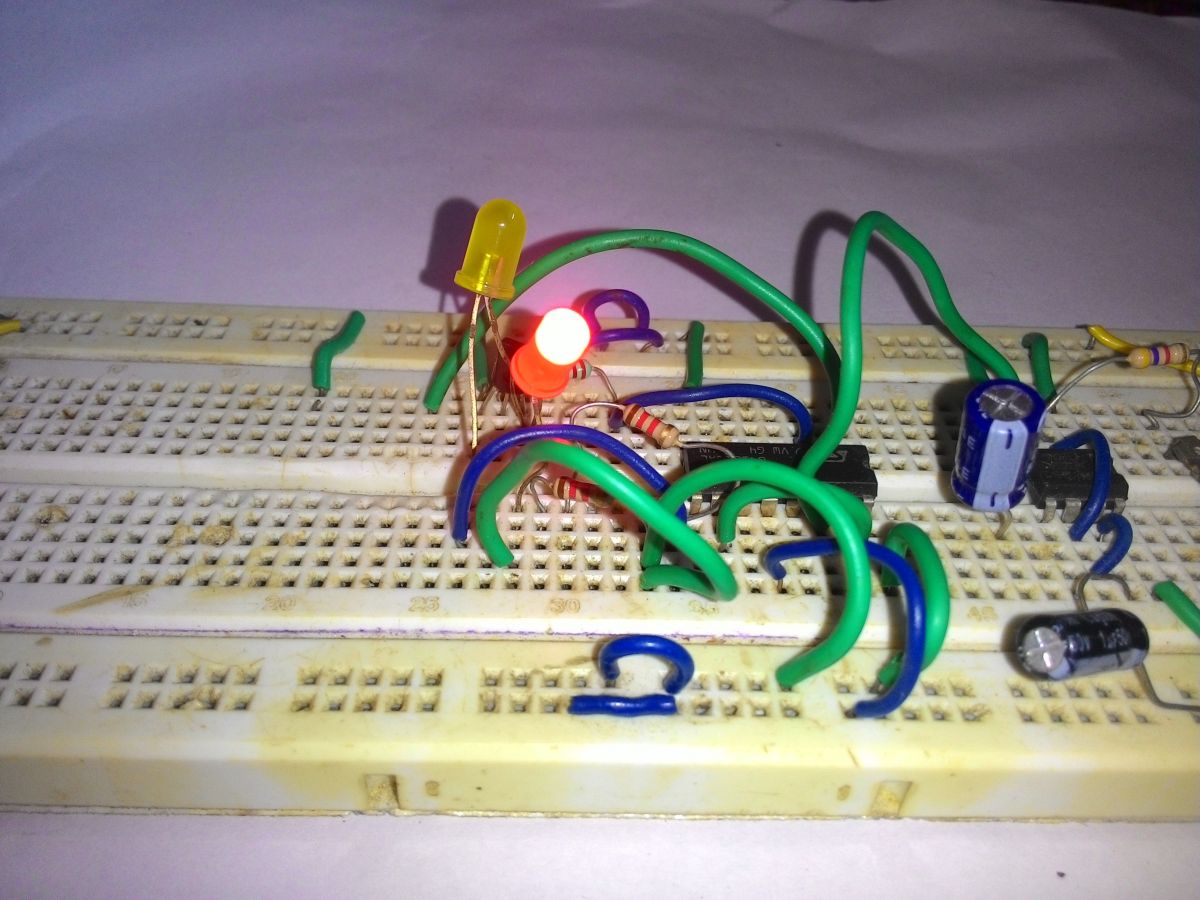 Prototype of 555 IC based Car Indicator Circuit designed on a breadboard