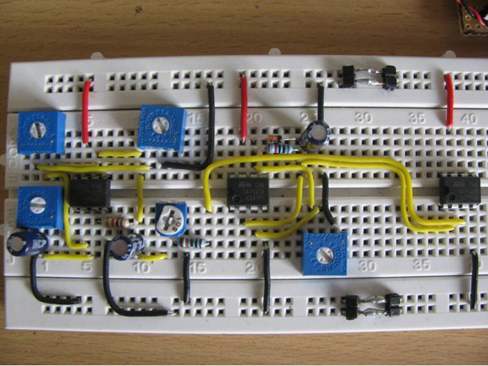 Pulse Position Modulation (PWM )Circuit on BreadBoard